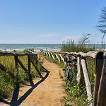 Peaceful With Garden 500mt From The Sea * 비비오네