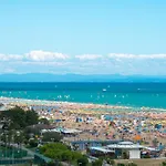 아파트 Peaceful With Garden 500mt From The Sea *